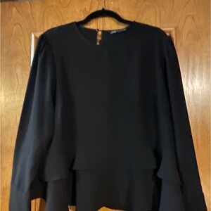 Women’s Ruffle Bottom Top